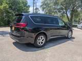 Certified 2023 Chrysler Pacifica Limited image 3