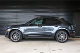 Certified 2025 Porsche Macan image 2