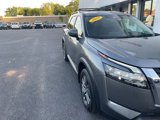 Used 2025 Nissan Pathfinder SV image 2