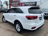 Used 2019 Kia Sorento LX image 2