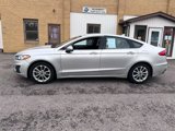 Used 2019 Ford Fusion SE image 2