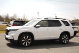 Certified 2025 Honda Pilot Touring image 6
