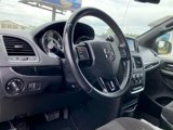 Used 2018 Dodge Grand Caravan SE image 3