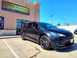 Used 2018 Chrysler Pacifica Limited w/ Advanced Safetytec Group image 3