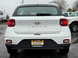Used 2024 Hyundai Venue SEL image 6