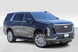 Used 2025 Cadillac Escalade Premium Luxury image 2