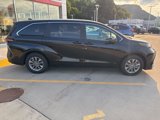 Used 2025 Toyota Sienna LE image 2