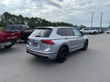 Used 2023 Volkswagen Tiguan SE R-Line image 4