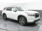 New 2025 Nissan Pathfinder Platinum image 2