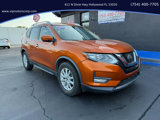 Used 2017 Nissan Rogue SV w/ SV Premium Package image 3
