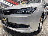 Used 2023 Chrysler Voyager LX image 5
