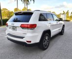 Used 2018 Jeep Grand Cherokee Laredo image 3