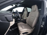 Certified 2025 Porsche Macan Electric image 5