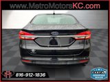 Used 2017 Ford Fusion SE w/ Fusion SE Technology Package image 4