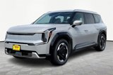 New 2026 Kia EV9 Land image 2