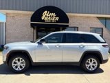 Used 2023 Jeep Grand Cherokee Limited image 2
