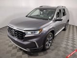 Used 2025 Honda Pilot Elite image 3