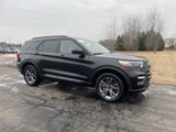 Certified 2022 Ford Explorer XLT w/ Equipment Group 202A image 3