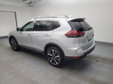 Used 2019 Nissan Rogue SL w/ Premium Package image 3