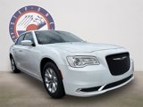 Used 2023 Chrysler 300 Touring image 2