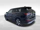 New 2025 Mitsubishi Outlander SE image 4