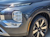 New 2025 Mitsubishi Outlander SE image 5