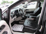 Used 2022 Chrysler Pacifica Touring-L image 6