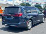 New 2025 Chrysler Pacifica Select image 3