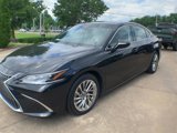 Certified 2022 Lexus ES 350 Ultra Luxury image 4