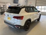 Used 2023 Volkswagen Taos SE w/ Panoramic Sunroof Package image 4