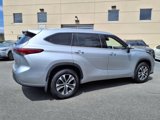 Used 2022 Toyota Highlander XLE image 6