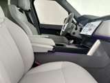 Used 2025 Land Rover Range Rover SV image 2
