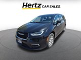 Used 2024 Chrysler Pacifica Touring-L image 2