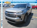 Used 2024 Chevrolet Traverse LT image 3