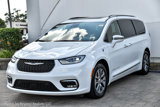 Used 2024 Chrysler Pacifica Pinnacle image 3