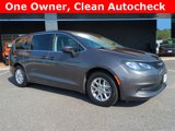 Used 2023 Chrysler Voyager LX image 2
