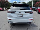 New 2025 Mitsubishi Outlander SEL image 5