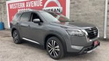 New 2025 Nissan Pathfinder Platinum image 3
