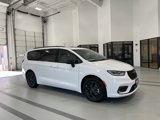 New 2025 Chrysler Pacifica Premium image 2