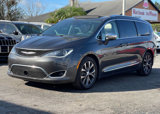 Used 2017 Chrysler Pacifica Limited image 2