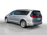 Used 2021 Chrysler Pacifica Limited image 3