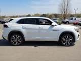 New 2025 Volkswagen Atlas Cross Sport SEL Premium R-Line image 2