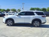 New 2025 Nissan Pathfinder Platinum image 3