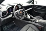 Used 2025 Porsche Macan 4 Electric image 4