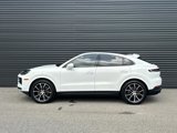 Used 2024 Porsche Cayenne Coupe image 2