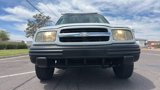 Used 2001 Chevrolet Tracker 2WD image 3