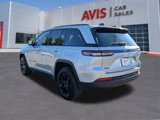 Used 2024 Jeep Grand Cherokee Altitude image 3