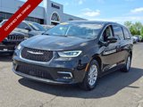 Used 2023 Chrysler Pacifica Touring-L image 4