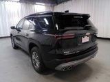 Used 2025 Chevrolet Traverse LT image 6