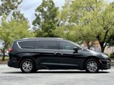 Used 2021 Chrysler Pacifica Touring-L image 6